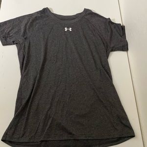 Under Armour heat gear loose short sleeve, sz Medium
